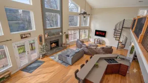 Lakeshore Retreat with Lake Lanier views & hot tub - Image 3