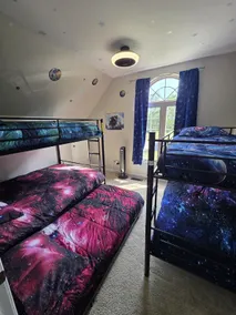 Chalet Haus. 5 min from the Ark Encounter. Room for 10 with gameroom and deck. - Image 4