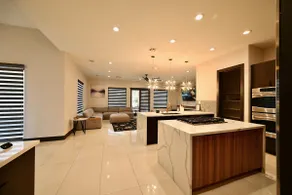 SPECTACULAR HOME WITH PRIVATE POOL AND MINI GOLF! - Image 5