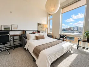 Modern Luxury 1BR Apt with Rooftop, Gym, and Parking - Image 5