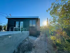 Tiny Mountain View Sauna Cabin - 10 min to Airport - Image 2