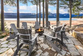 Professionally remodeled stunner on Lake Cle Elum! On the Beach*Pet Friendly - Image 2