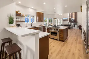 Professionally remodeled stunner on Lake Cle Elum! On the Beach*Pet Friendly - Image 4