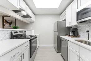 EXCLUSIVE 2 Bedroom Cozy Unit in Atlanta! - Image 3
