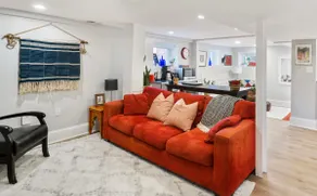 Bright DC Garden Suite with Patio - Image 3