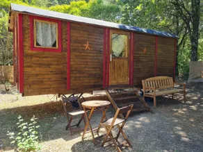 Western-style caravan in the heart of Luberon - Image 4