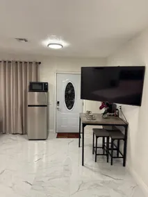 Beautiful Studio with Private entrance. - Image 3