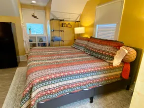 Entire Private Entrance Studio Apartment with Pool - Image 3