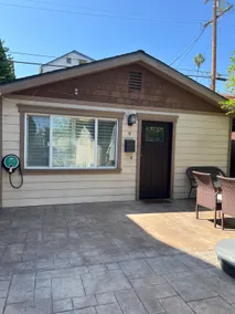 Stylish Glendale Getaway w/ Free Parking - Image 2