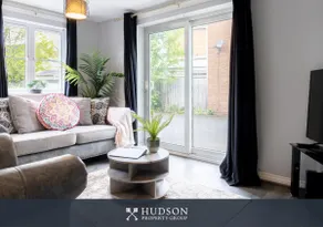Rothwell Close Serviced Two Bedroom Apartment - Image 4