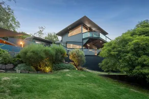 Hide n Seek in the Yarra Valley - Image 2