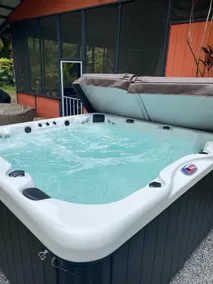 Jungle Home AC NearHot Ponds Fissure 8 Hot tub - Image 2