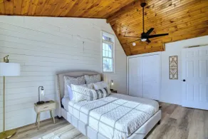 The Black Log Cabin – Hot Tub/GameRoom/PetFriendly - Image 3
