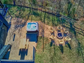 The Black Log Cabin – Hot Tub/GameRoom/PetFriendly - Image 2