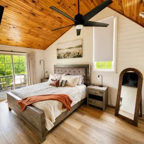 The Black Log Cabin – Hot Tub/GameRoom/PetFriendly - Image 2