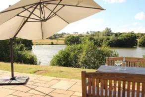 Cuddfan Lodge on a Beautiful Lake - Image 3