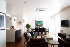 Art House on Elm - The Art inspired Townhouse on Elm, featuring 3 bedrooms and 3 bathrooms - Image 4