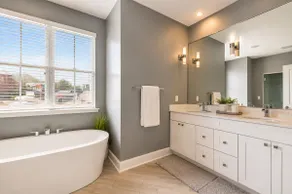 4BR Group Stay • Yard • Near Stadiums + Downtown - Image 5