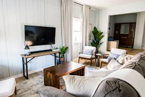Sea Salt Cottage: Your Tranquil Getaway 3 min to beach - Image 4