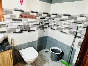 Cheerful 1-BHK Residential Home - Image 4