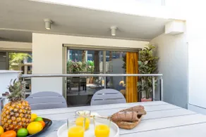 Luxurious Two Bed - Image 4