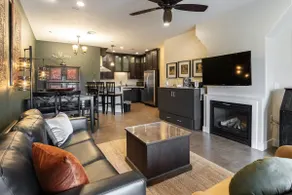 Luxury Thai-inspired 3bed/2ba Condo downtown! - Image 3