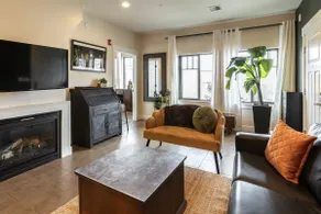 Luxury Thai-inspired 3bed/2ba Condo downtown! - Image 2