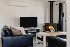 Live in the Heart of Mudgee at Fairbairn Cottage - Image 4
