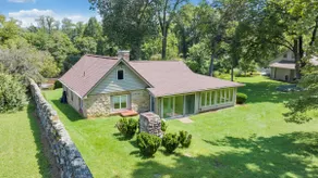 Waterfront Cottage Retreat with Hot Tub - Image 3