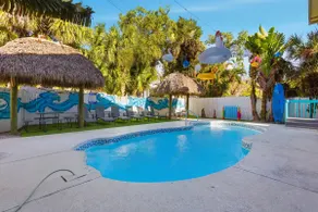 Stylish & Bright: Steps to Beach ~ Pool ~ Hot Tub! - Image 3