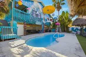 Stylish & Bright: Steps to Beach ~ Pool ~ Hot Tub! - Image 2