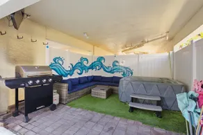 Stylish & Bright: Steps to Beach ~ Pool ~ Hot Tub! - Image 5