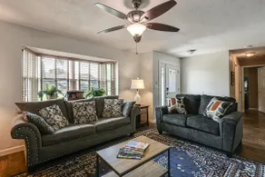 McGarity Lakehouse: Disney & Universal Day Trip - Image 5