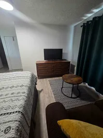 adorable 1 bedroom in the valley - Image 3