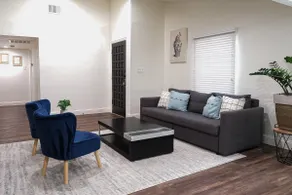 Plano/Frisco • 3BR Home • Sleeps 10 • Perfect for Groups & Business - Image 4