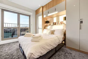 Luxury with Cinema, Private Roof & Sauna in Zone 1 - Image 5