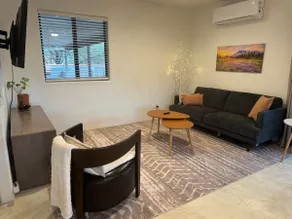Modern Studio Casita w/ self check-in and parking - Image 3