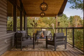THE WOLF’S DEN - Modern Lakefront Cottage - Image 5