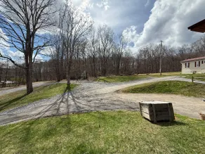 Adventure Rentals near Pocahontas HMT Bluewell 17G - Image 5