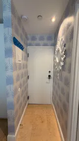 Luxe King Suite - near beach - Image 3