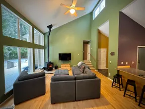 2 King Beds, 5 Quiet Acres on Nisqually River! - Image 3
