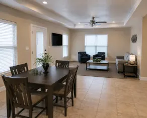 Top-Floor Retreat · 3BR 2BA · King Beds · W/D - Image 2