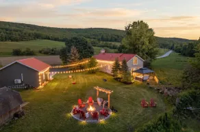 Riverside Retreat 3BR-Games Room-Hot Tub-Fire Pit - Image 3