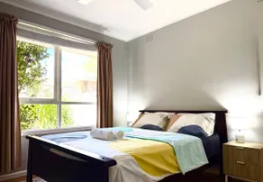 Cheerful 4 bedroom home, renovated, views, dogs. - Image 4