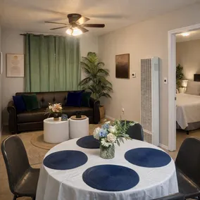 1 Bed home with large fenced in yard! near Airport - Image 3
