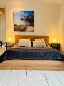 Lovely suite with on-site parking - Image 3