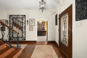 Beautiful Spanish Manor w/ Pool and Amazing location in Historic Carthay Circle - Image 4