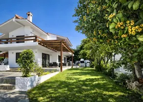 Villa Naya by the Beach - Image 2