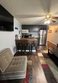 Best Rates, Newly Renovated Mtn Lodge, Ski-In/Out! - Image 3