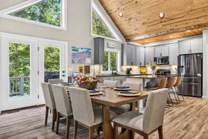 Sam's Place - Custom 6BR Home - Arcade, Games, Movie Room & Hot Tub! - Image 3